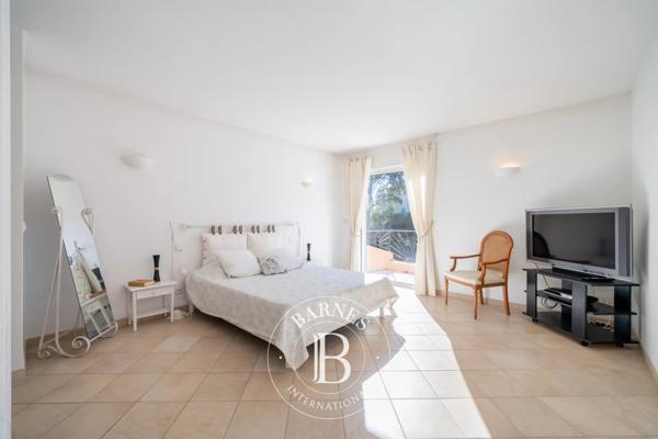 Mandelieu-la-Napoule, Villa 4 Chambres -  289 m² à vendre