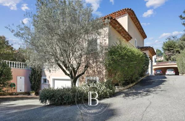 Mandelieu-la-Napoule, Villa 4 Chambres -  289 m² à vendre