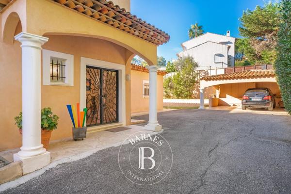 Mandelieu-la-Napoule, Villa 4 Chambres -  289 m² à vendre