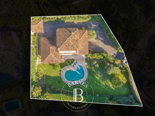 Mandelieu-la-Napoule, Villa 4 Chambres -  289 m² à vendre