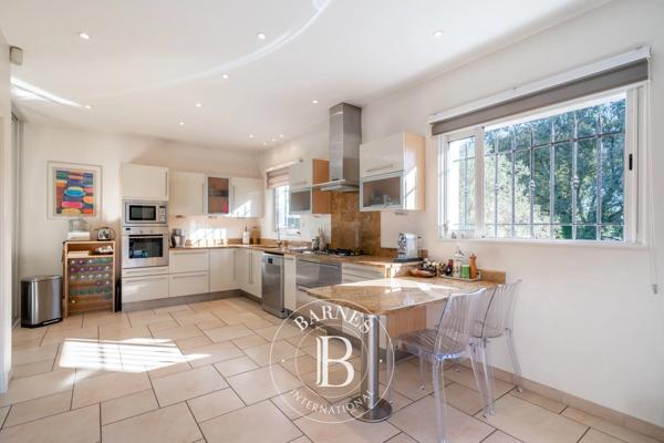 Mandelieu-la-Napoule, Villa 4 Chambres -  289 m² à vendre