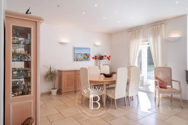 Mandelieu-la-Napoule, Villa 4 Chambres -  289 m² à vendre