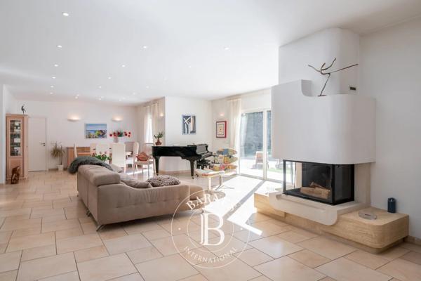 Mandelieu-la-Napoule, Villa 4 Chambres -  289 m² à vendre