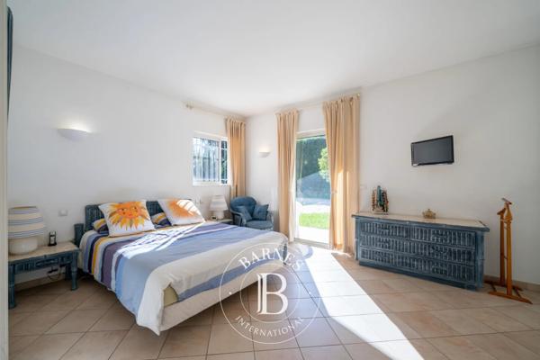 Mandelieu-la-Napoule, Villa 4 Chambres -  289 m² à vendre