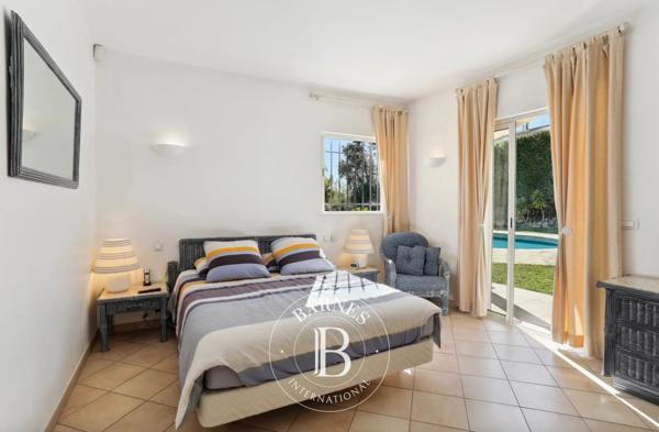 Mandelieu-la-Napoule, Villa 4 Chambres -  289 m² à vendre