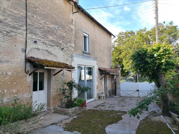 10 MIN NORD-EST DE POITIERS - MAISON ANCIENNE T 7 Saint-Georges-lès-Baillargeaux (86130)