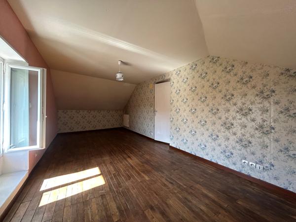 10 MIN NORD-EST DE POITIERS - MAISON ANCIENNE T 7 Saint-Georges-lès-Baillargeaux (86130)