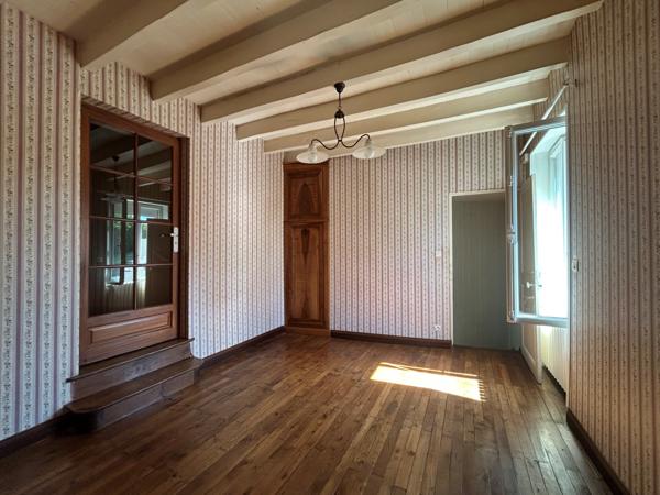 10 MIN NORD-EST DE POITIERS - MAISON ANCIENNE T 7 Saint-Georges-lès-Baillargeaux (86130)