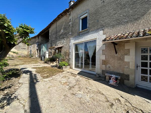 10 MIN NORD-EST DE POITIERS - MAISON ANCIENNE T 7 Saint-Georges-lès-Baillargeaux (86130)
