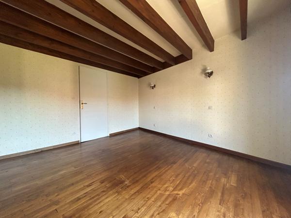 10 MIN NORD-EST DE POITIERS - MAISON ANCIENNE T 7 Saint-Georges-lès-Baillargeaux (86130)