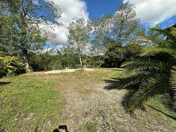 Immeuble Bessieres 10 pièce(s) 375 m2