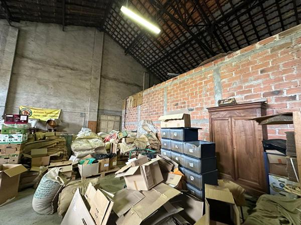 Immeuble Bessieres 10 pièce(s) 375 m2