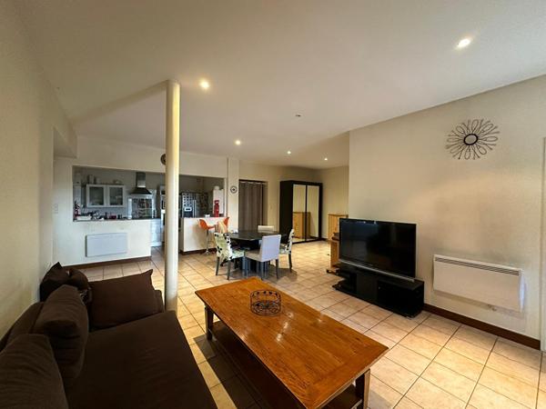 Immeuble Bessieres 10 pièce(s) 375 m2