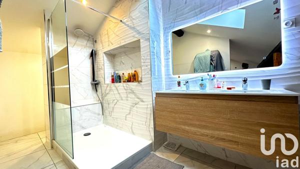 Loft 7 pièces de 132 m² à Saint-Étienne (42000)