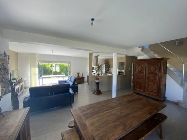 A Fenay, Grand Dijon et Divia, Maison contemporaine de 135 m2