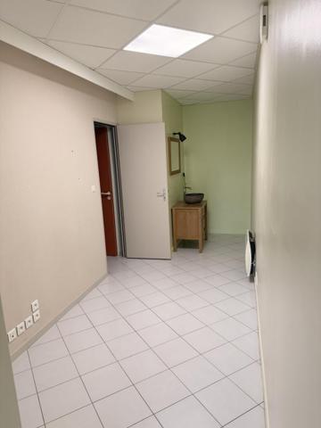 La Primaube - Place de l'Etoile, local commercial ou professionnel de 44 m²