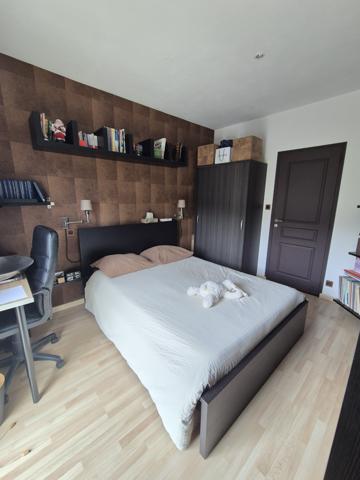 Maison contemporaine 4 chambres sous sol jardin paysagé
