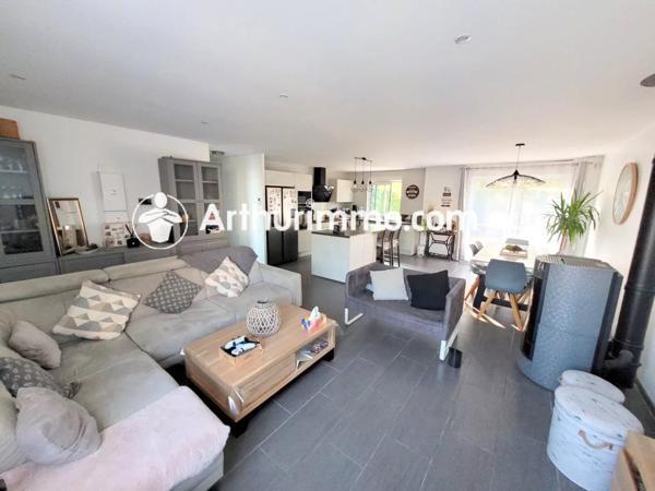 Vente Maison 5 pièces 122 m2 à Savigny-le-Temple