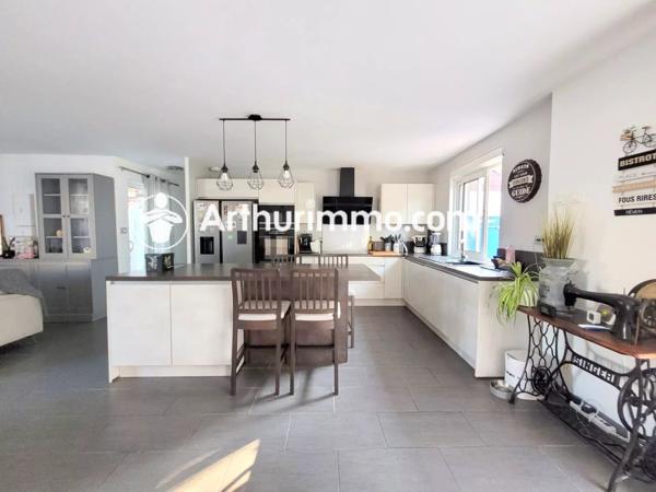 Vente Maison 5 pièces 122 m2 à Savigny-le-Temple