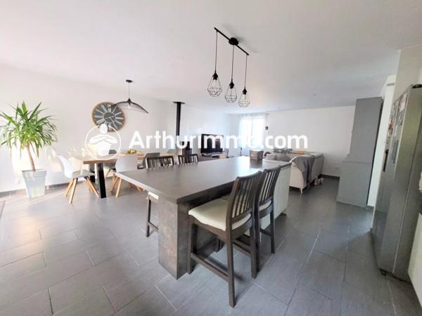 Vente Maison 5 pièces 122 m2 à Savigny-le-Temple