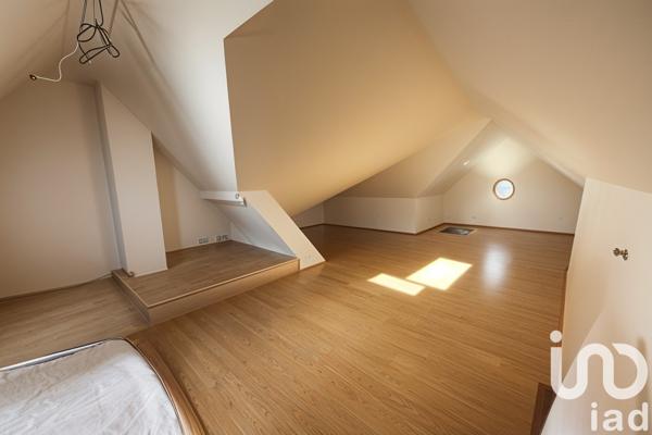 Maison 7 pièces de 145 m² à Magny-en-Vexin (95420)