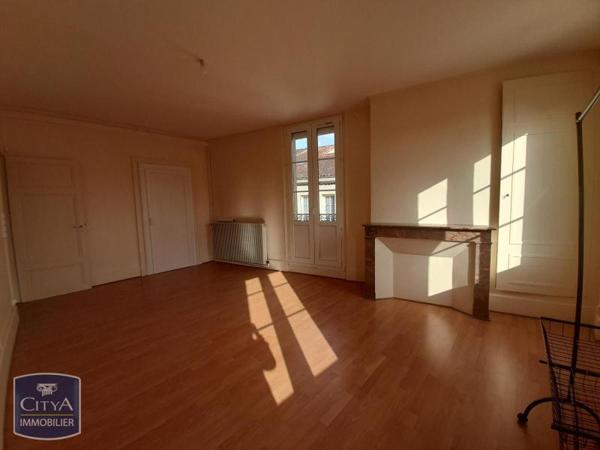 Appartement à louer 4 pièces 104.49m²