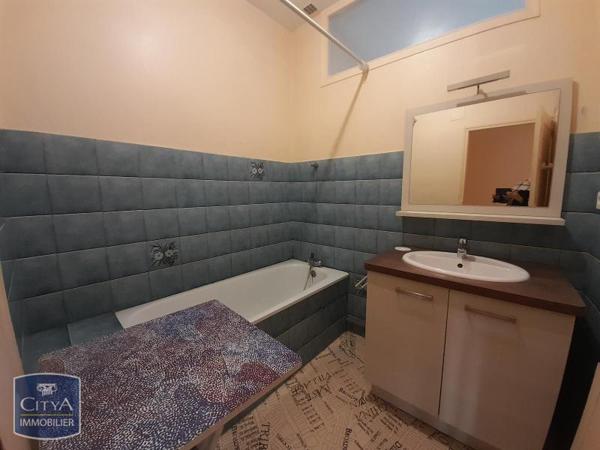 Appartement à louer 4 pièces 104.49m²