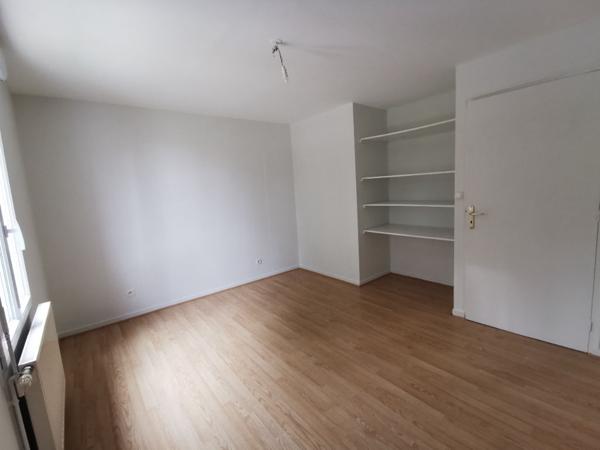 MAISON MONTREUIL-JUIGNE 4 pièce(s) 100 m2