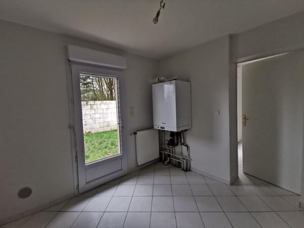 MAISON MONTREUIL-JUIGNE 4 pièce(s) 100 m2