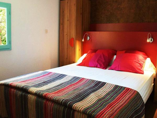 Maison à vendre    2 pièces •  Salavas