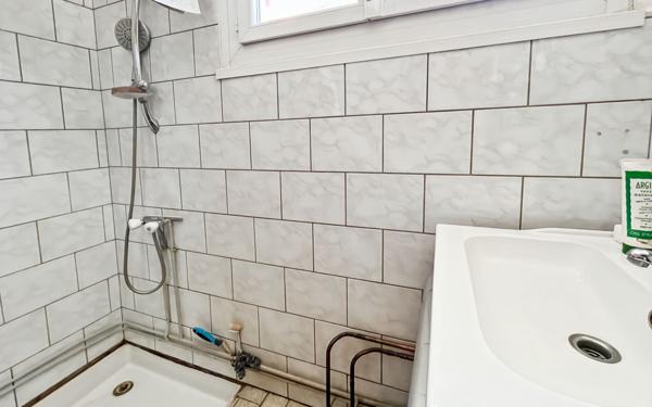 Maison à vendre    2 pièces •  Montmarault