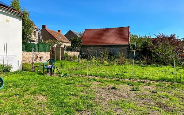 Maison à vendre    2 pièces •  Montmarault