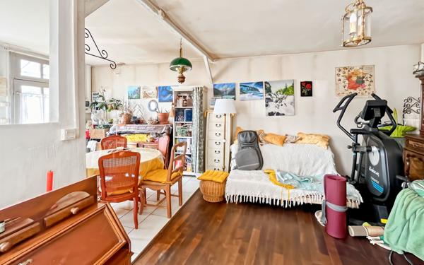 Maison à vendre    2 pièces •  Montmarault