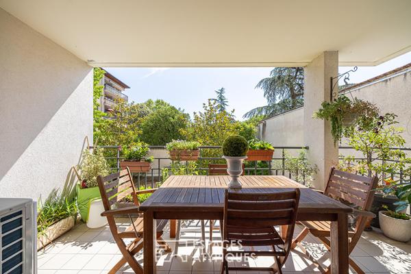 Appartement contemporain avec balcon