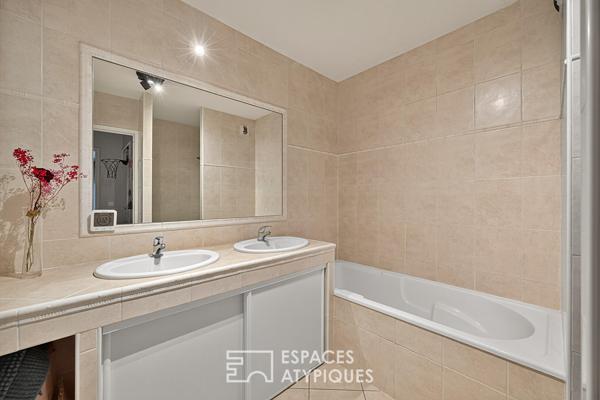 Appartement contemporain avec balcon