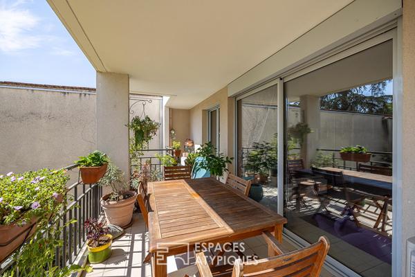 Appartement contemporain avec balcon