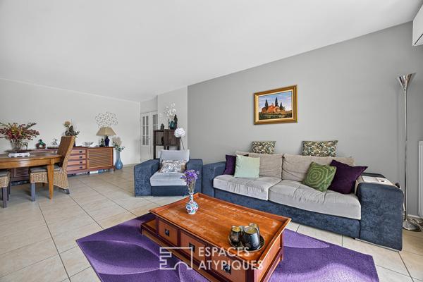Appartement contemporain avec balcon