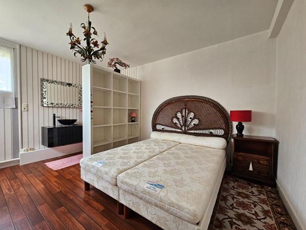 Maison à vendre La Couronne 3 chambres centre ville 170 m2