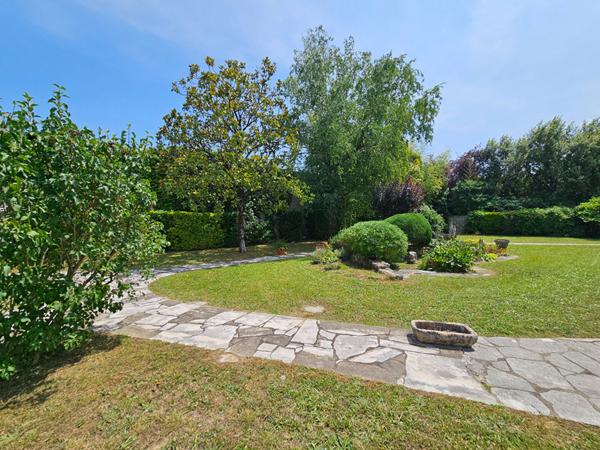 Maison à vendre La Couronne 3 chambres centre ville 170 m2