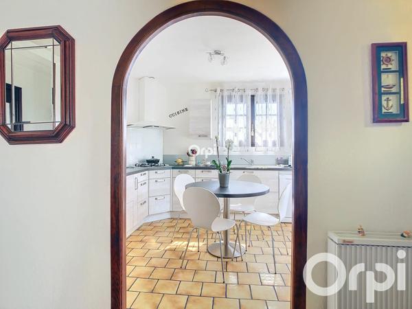 Maison à vendre    5 pièces •  Chancelade