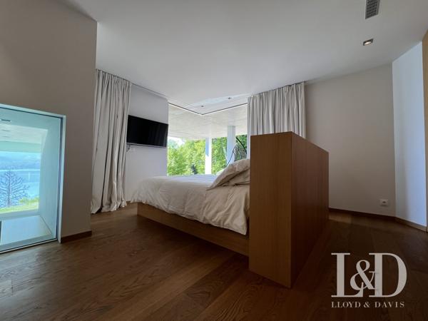 Villa d'Exception avec Vue Panoramique sur le Lac d’Annecy