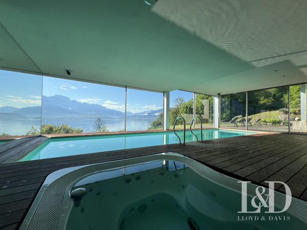 Villa d'Exception avec Vue Panoramique sur le Lac d’Annecy