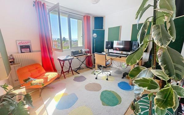 Appartement à vendre    3 pièces • 57,85 m2 Guilherand-Granges