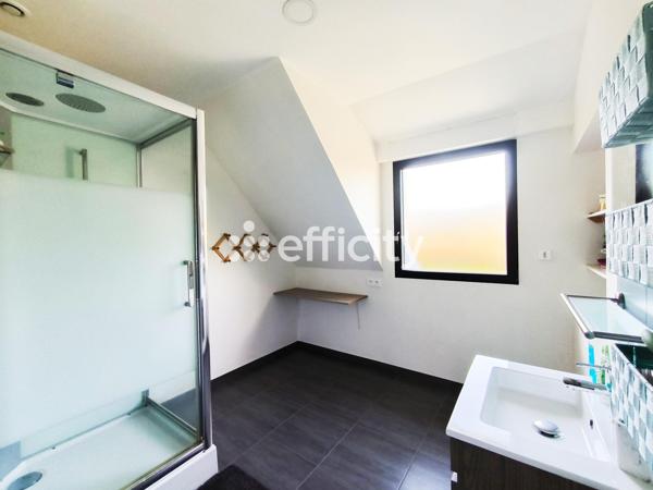 Maison 7 pièces - 166 m²