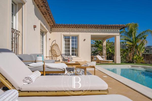 Mougins, Villa 4 Chambres -  250 m² à vendre