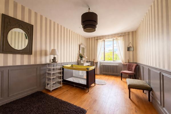 SAINTE-SOULLE PROPRIÉTÉ 223 M² + GITE DE 52 M² 5AUX MULTIPLES POSSIBILITÉS À 15 MINUTES DE LA ROCHELLE  Sainte soulle