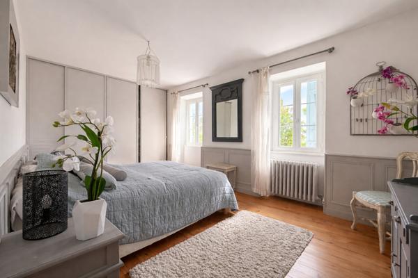 SAINTE-SOULLE PROPRIÉTÉ 223 M² + GITE DE 52 M² 5AUX MULTIPLES POSSIBILITÉS À 15 MINUTES DE LA ROCHELLE  Sainte soulle