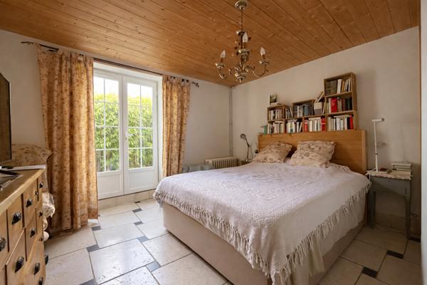 SAINTE-SOULLE PROPRIÉTÉ 223 M² + GITE DE 52 M² 5AUX MULTIPLES POSSIBILITÉS À 15 MINUTES DE LA ROCHELLE  Sainte soulle