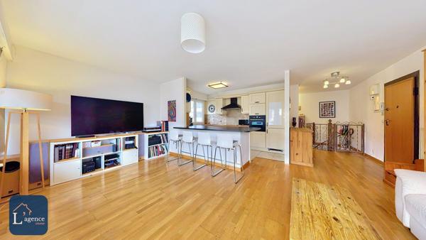 Appartement T4/5 Traversant 114 m² Garage Cave Divonne-les-bains 01220