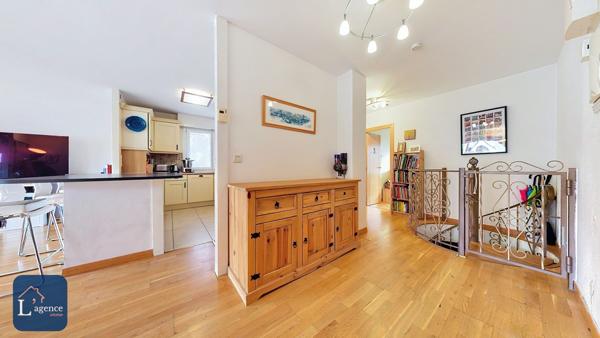 Appartement T4/5 Traversant 114 m² Garage Cave Divonne-les-bains 01220